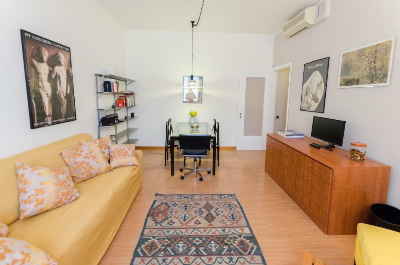 Roomy Central Apartment Milan Luaran gambar